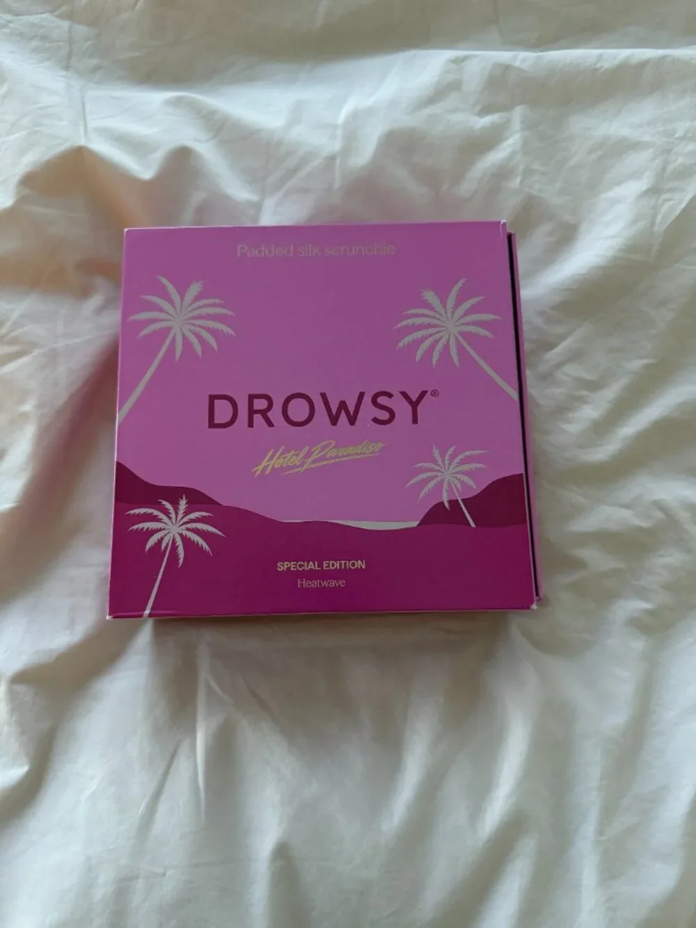 DROWSY Hotel Paradiso Heatwave Padded Scrunchie in Pink Heatwave NWT